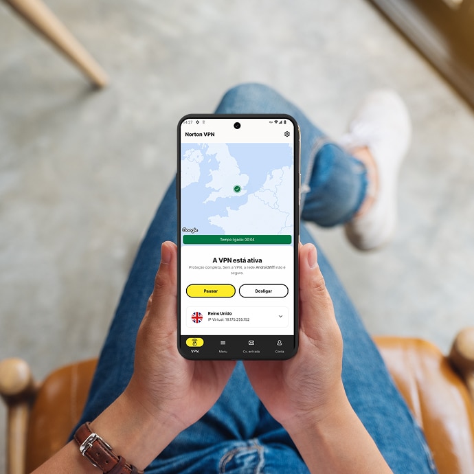 Telefone com "VPN ligada" no ecrã
